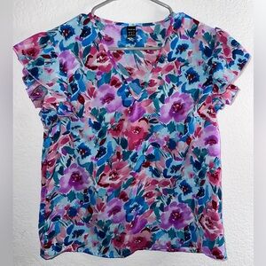 Shein Floral V-Neck Ruffle Sleeve Top